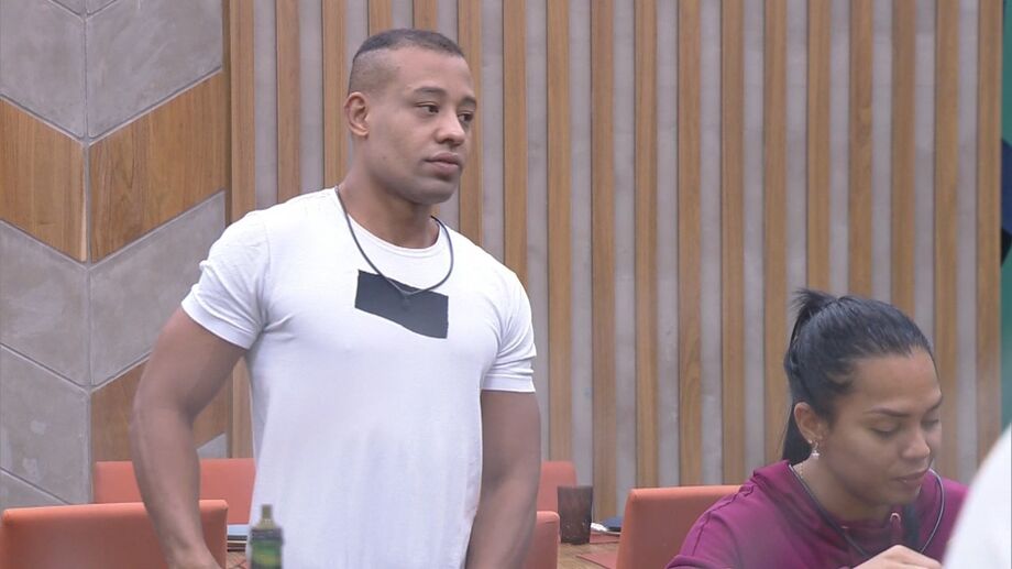 Mussunzinho revelou o valor apostado e, por isso, Karol foi desclassificada da Prova das Mulheres