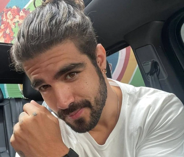 Caio Castro rebateu a polêmica envolvendo seu nome