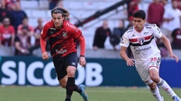 São Paulo perde do Athletico-PR e soma 5º jogo seguido sem vitória no Brasileirão