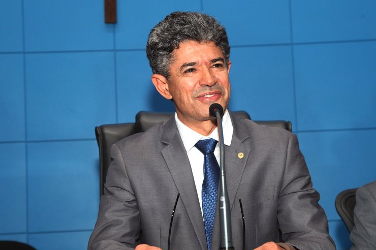 A solenidade proposta pelo deputado professor Rinaldo pode ser acompanhada presencialmente ou pelos canais de comunicação da Casa de Leis