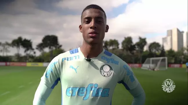 Vanderlan pode aparecer entre os titulares em duelo no Brasileirão