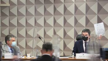 As denúncias têm como base a gestão do governo federal ao longo da pandemia