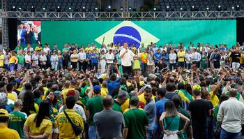Só o aumento dos beneficiários do Auxílio Brasil, com o programa a R$ 400, elevou o custo do programa no ano que vem para cerca de R$ 106 bilhões