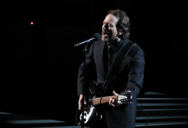 O cantor Eddie Vedder