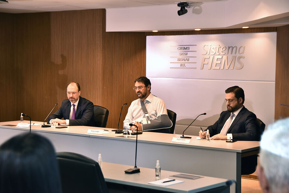 Fiems promove palestra com ministro do TSE e reforça compromisso com a democracia