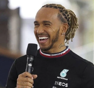o piloto heptacampeão, Lewis Hamilton