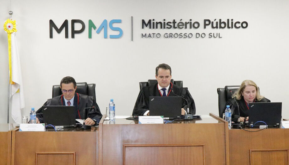A reunião aconteceu ontem