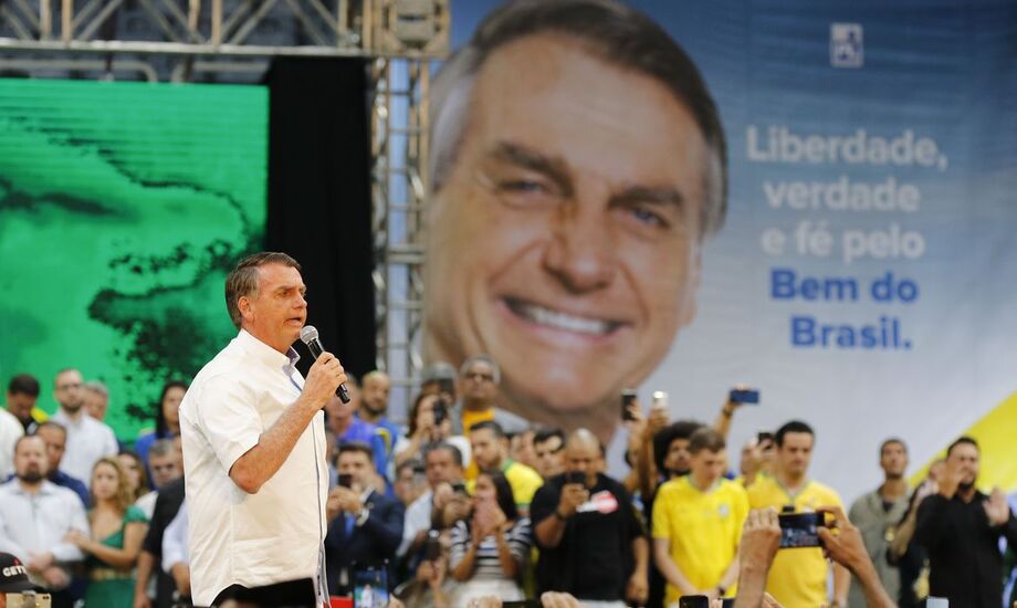 Após Lira vestir camisa de Bolsonaro, PP oficializa apoio à reeleição