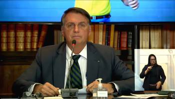 Em julho de 2021, Bolsonaro prometeu fazer revelações comprometedoras contra urna eletrônica em uma transmissão ao vivo