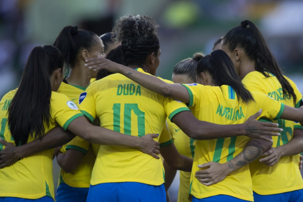 O Brasil lidera o Grupo B, com nove pontos, enquanto as venezuelanas continuam com seis e vão disputar a segunda vaga contra as argentinas