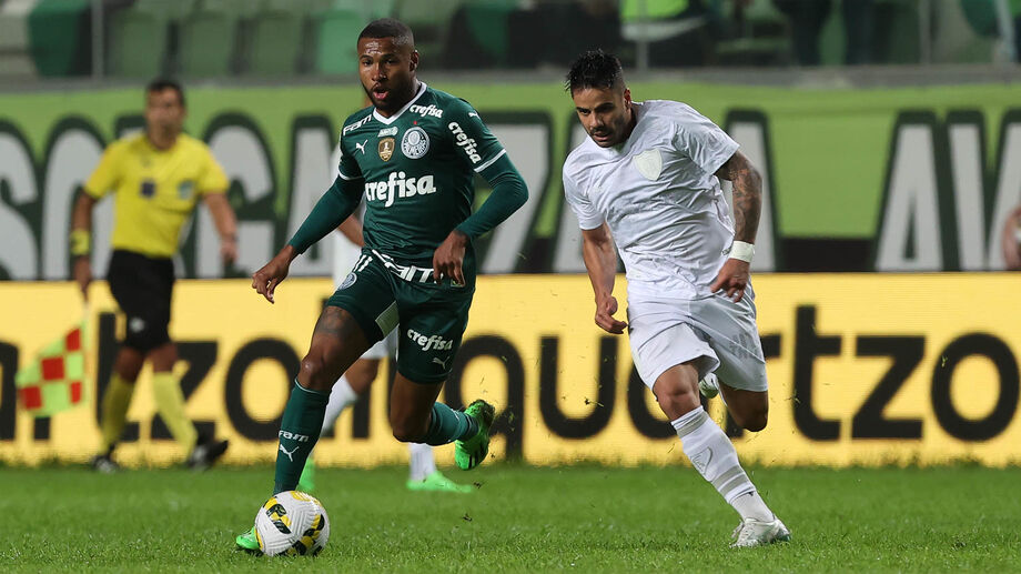 São 36 pontos para o Palmeiras, que lidera com quatro de vantagem para o Corinthians, novo vice-líder, beneficiado pelo empate do Atlético-MG com o Cuiabá