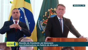 Bolsonaro usa encontro com embaixadores para atacar TSE, STF e urnas sem provas