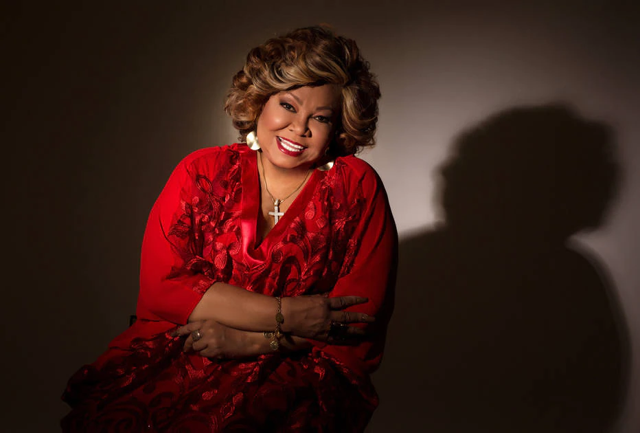 A cantora Alcione