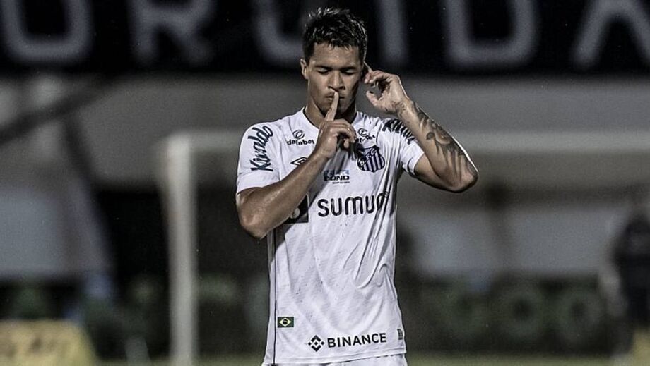 O jogador Marcos Leonardo