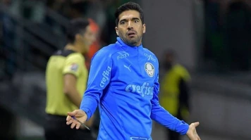 Abel Ferreira comanda o Palmeiras desde novembro de 2020