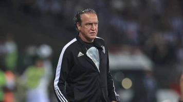 Cuca critica vaias da torcida atleticana e vê duelo aberto com o Palmeiras