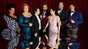 Elenco de 'O Cavaleiro da Rosa', que tem curta temporada no Teatro Municipal de São Paulo