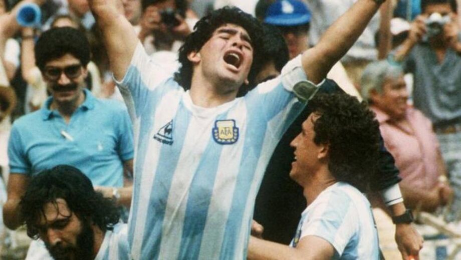 Matthaus entrega camisa usada por Maradona na final de 1986 para museu