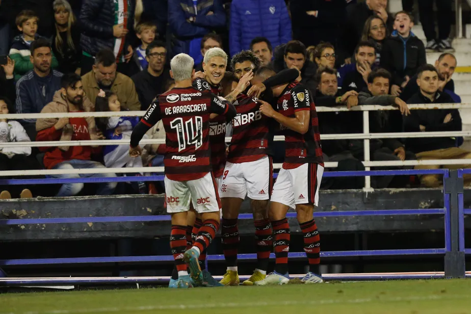 Flamengo vence o Vélez Sarsfield na Argentina