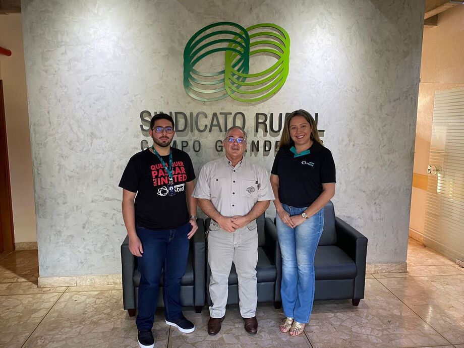 Representantes do Insted com o presidente do Sindicato Rural, Alessandro Coelho