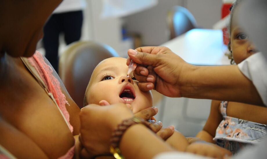 Vacinação contra polio