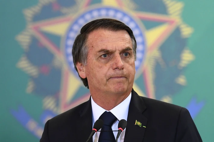 Até o momento, porém, nem Exército, nem o Ministério da Defesa, nem autoridades locais confirmam a mudança no local da parada militar