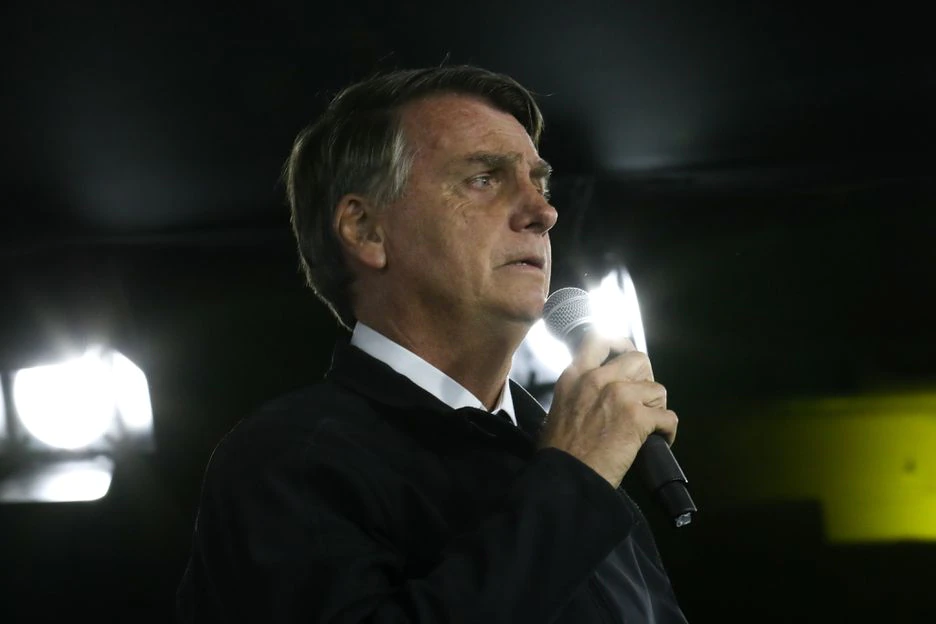 O presidente Jair Bolsonaro tem feito ataques às urnas eletrônicas às vésperas das eleições