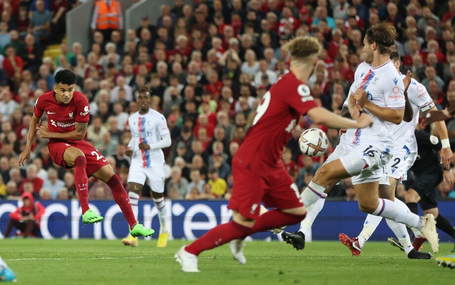 A partida encerrou a segunda rodada do Campeonato Inglês e manteve o Liverpool sem vitória, já que ficou no 2 a 2 com o Fulham na estreia