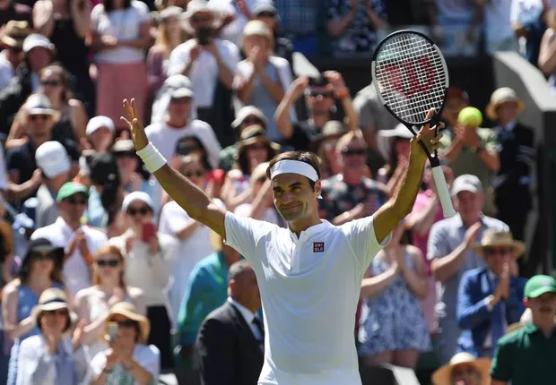 Sem jogar há um ano, Federer lidera lista dos tenistas mais bem pagos do mundo