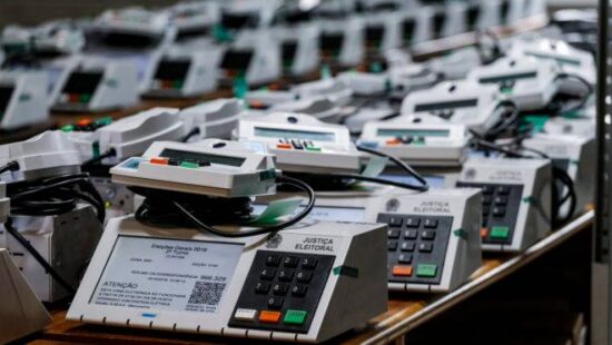 Moraes tem novo encontro com Defesa no TSE para tratar de urnas eletrônicas