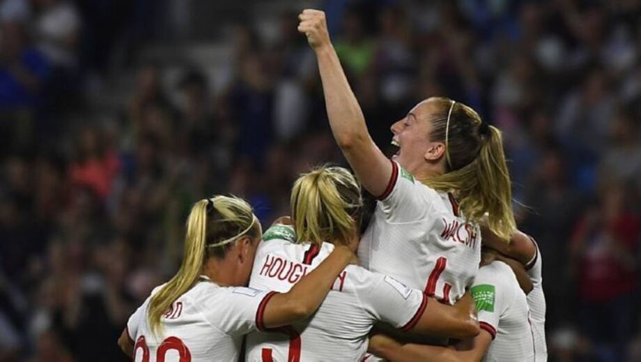 Estudo feito pela Uefa busca mostrar que patrocinar o futebol feminino é uma boa movimentação para as empresas