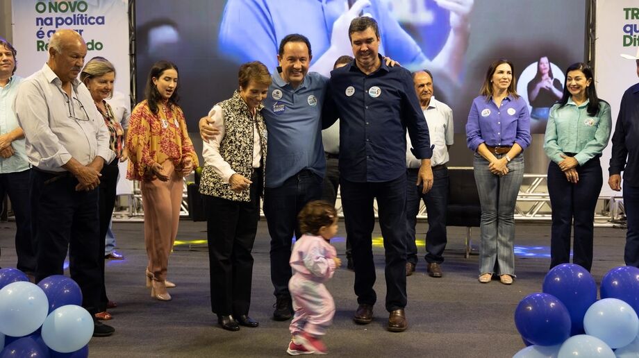 Riedel e Tereza Cristina durante o ato político