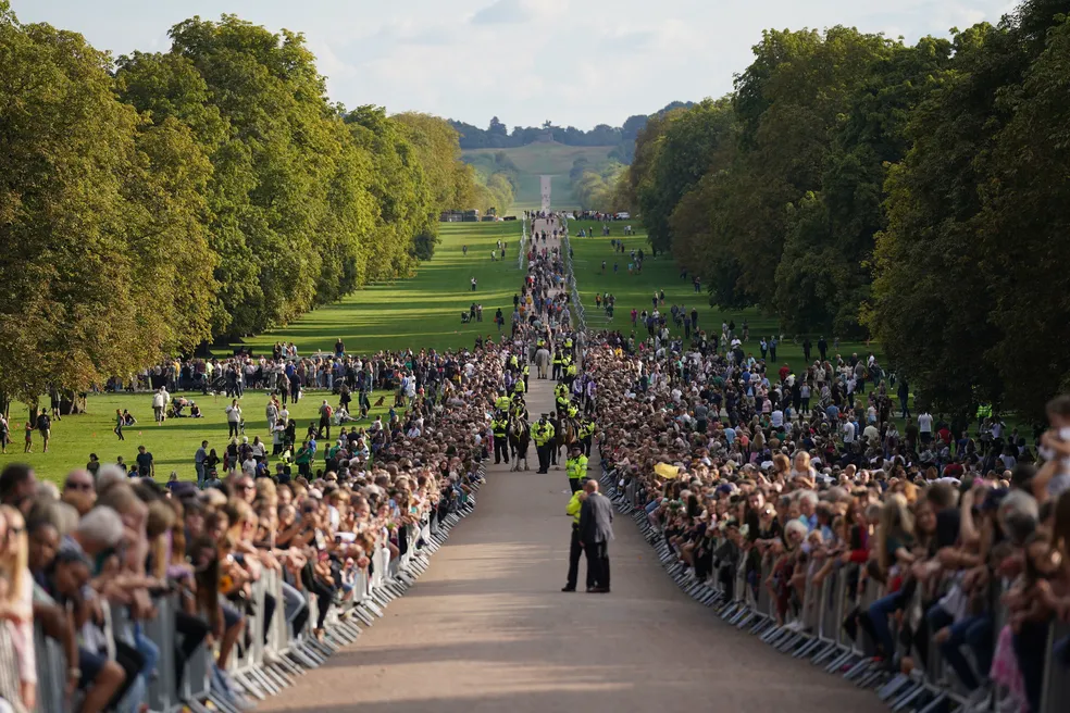 Londres se prepara para 1 milhão de visitantes em funeral da rainha Elizabeth II