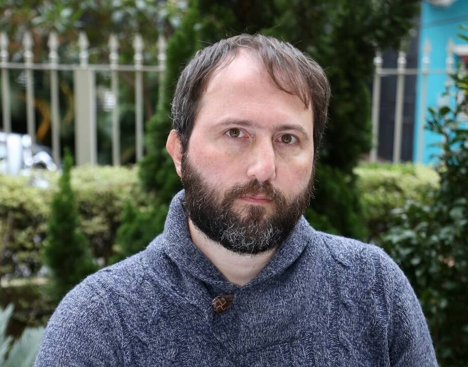 O escritor e crítico literário Julián Fuks