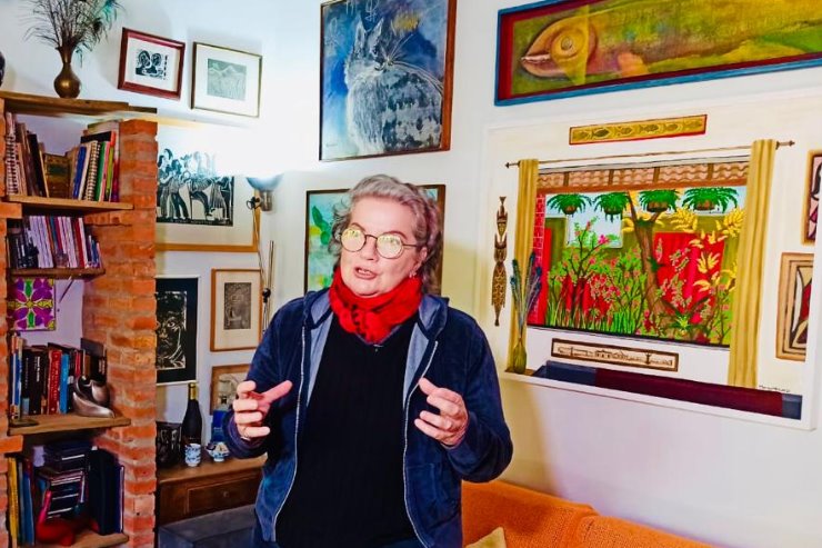 Desde 2016, Monique integra a Confraria Sociartista e seu ateliê fica no Jardim Itatiaia