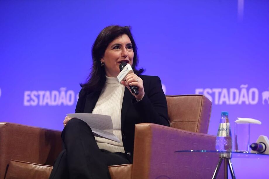 A senadora e candidata à Presidência Simone Tebet (MDB) participa de sabatina realizada no auditório da Faap