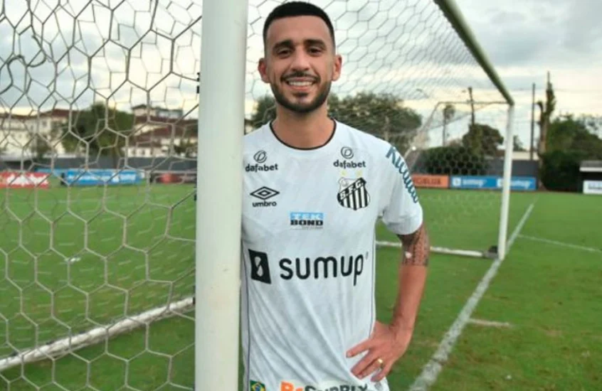 Antes com vínculo válido até o final deste ano, o jogador de 32 assinou um novo contrato com vencimento em 31 de dezembro de 2023