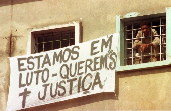 Incursão de policiais no pavilhão 9 da Casa de Detenção deixou 111 presos mortos em 2 de outubro de 1992.