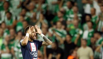 Neymar ironiza cartão recebido após comemoração: 'Futebol cada vez mais chato'