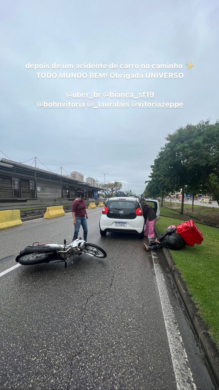 Imagem do acidente diculgada por Lorena Comparato
