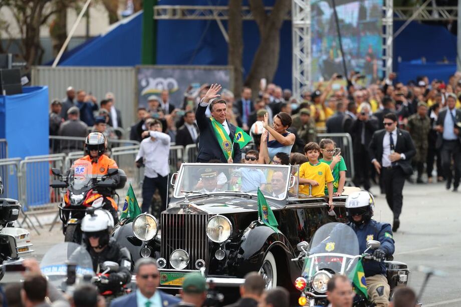 O presidente Jair Bolsonaro (PL) participa em Brasília do desfile de 7 de Setembro em comemoração ao Bicentenário da Independência do Brasil nesta quarta-feira.