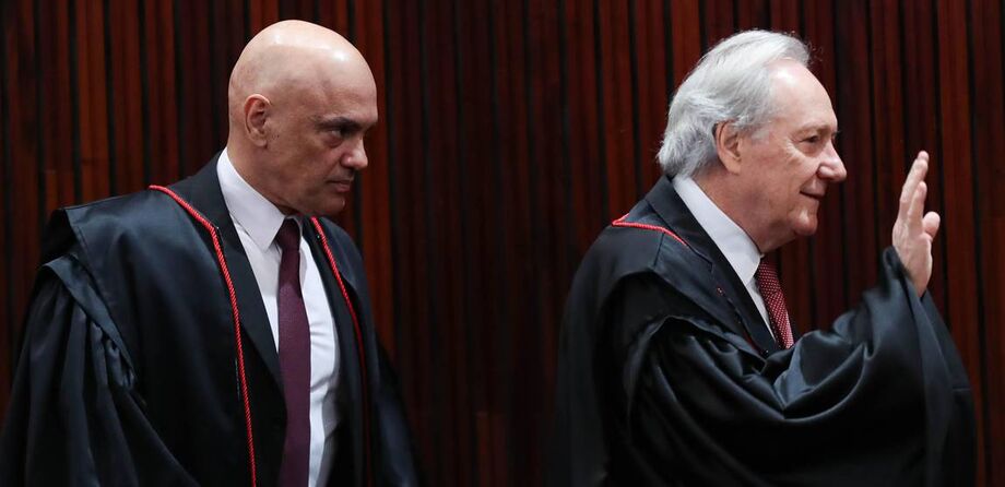 Empresários alvos de Moraes ganham minuto de silêncio em evento com Guedes