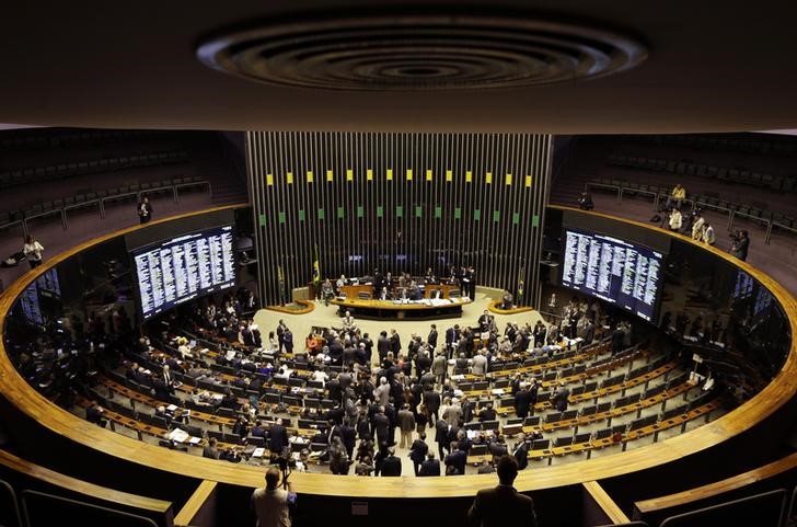 Mais uma derrota do PT e da velha política. Tentaram impugnar minha candidatura por motivos frívolos e perderam por unanimidade no TRE-PR