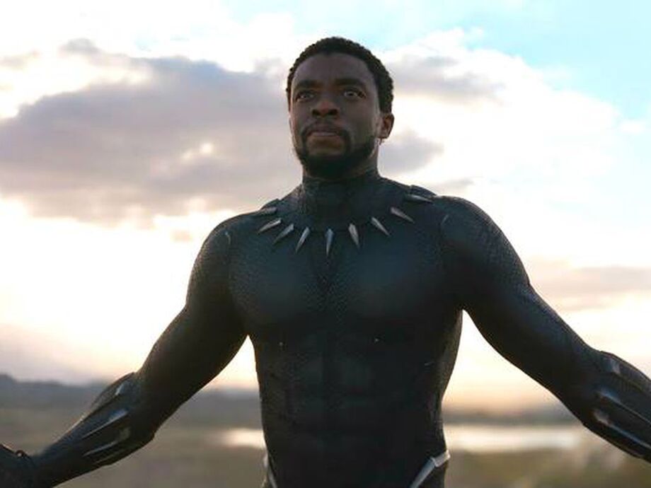 O ator Chadwick Boseman em Pantera Negra