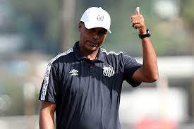 Orlando Ribeiro, técnico interino do Santos