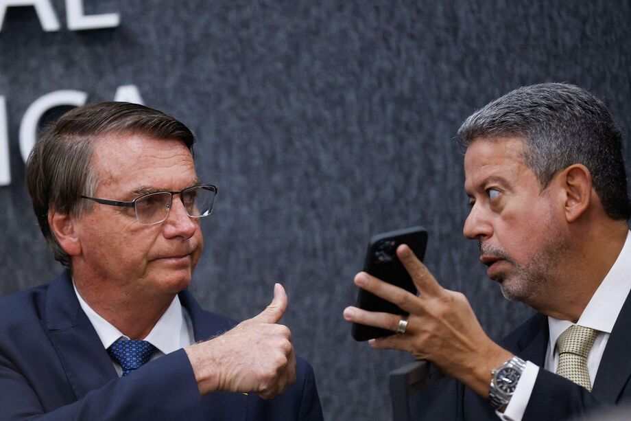 Manobra de Bolsonaro para destravar emendas do orçamento ocorreu a pedido do presidente da Câmara, Arthur Lira (Progressistas-SL)