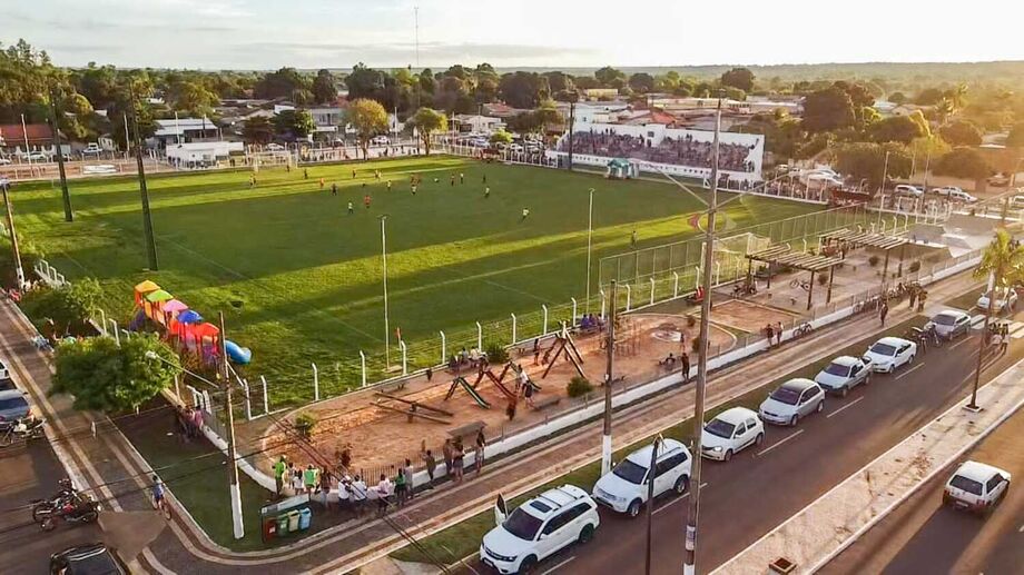 Estádio Municipal Mauro Resstel Morada dos Dinos