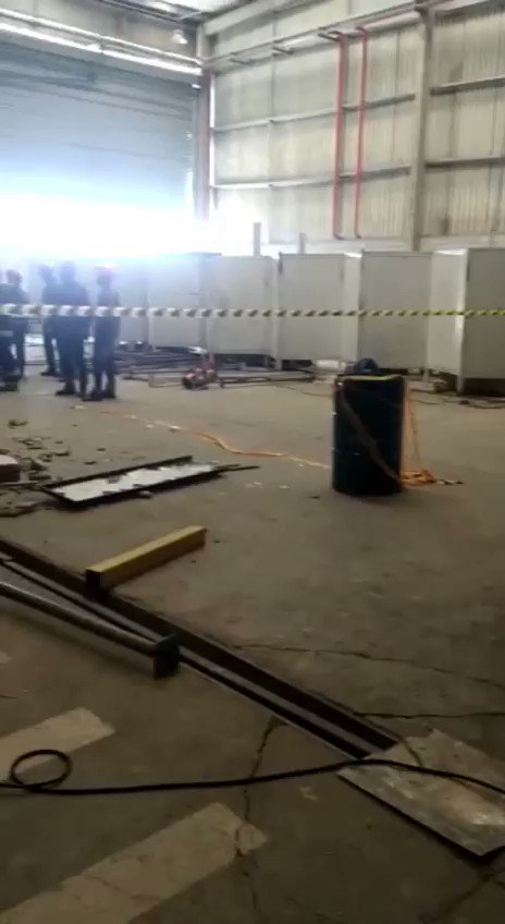 Desabamento deixa ao menos 5 mortos e 31 feridos em Itapecerica da Serra; veja vídeo