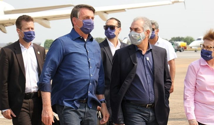 Bolsonaro e o governador Reinaldo Azambuja, quando o presidente esteve em MS