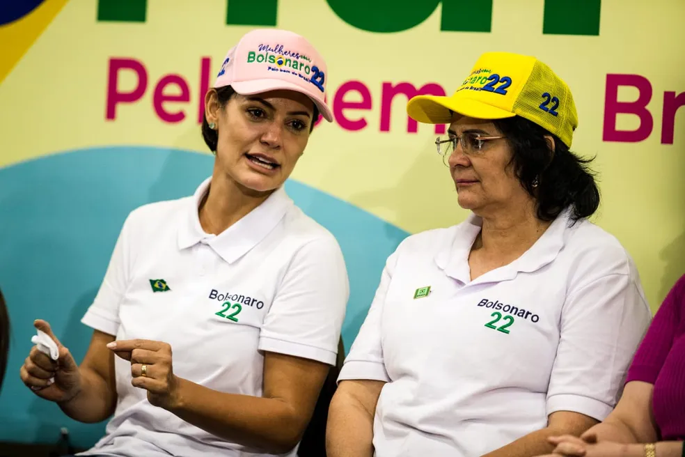 Homem é preso por atirar contra igreja onde Michelle Bolsonaro e Damares iriam
